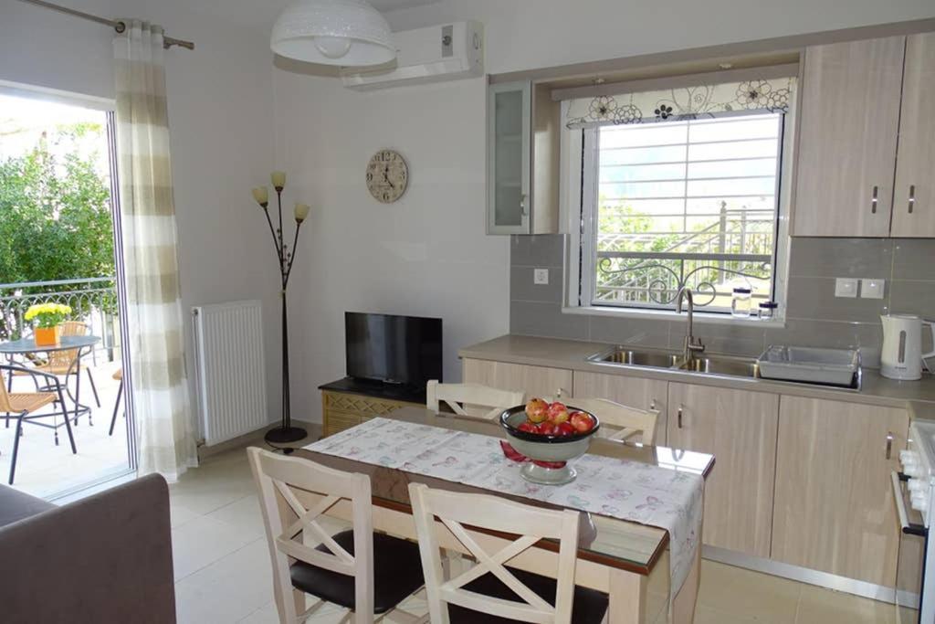 New, Bright, Cozy, Autonomous Apartment With Private Entrance And Garden, 42 M2, 5Min To The Beach And City Center กาลามาตา ภายนอก รูปภาพ